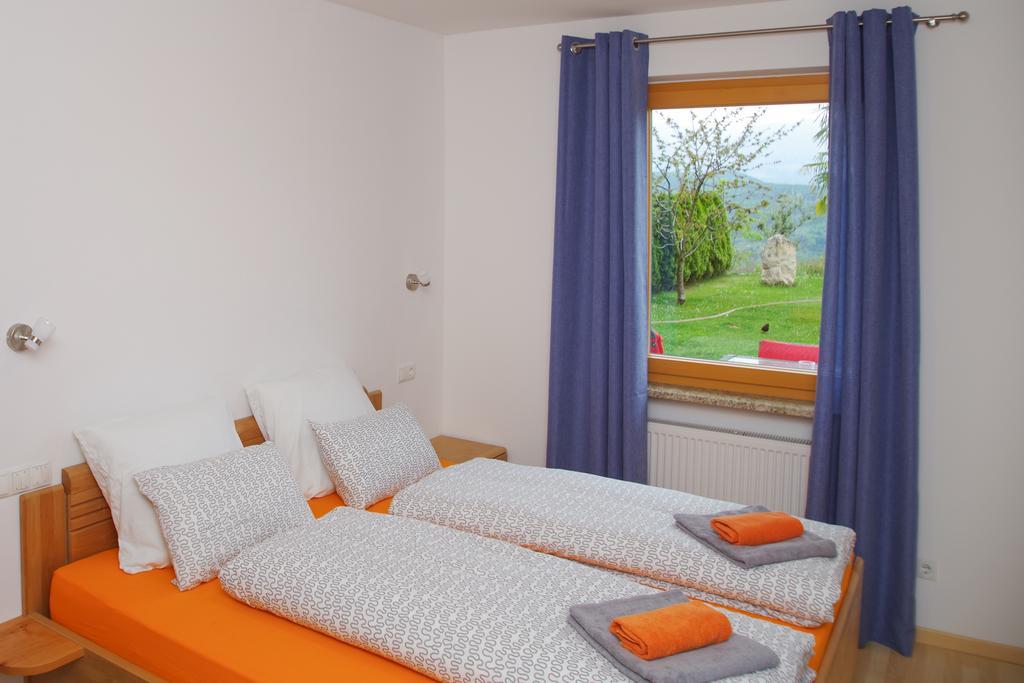 Wiesmuellerhof Caldaro Exteriör bild
